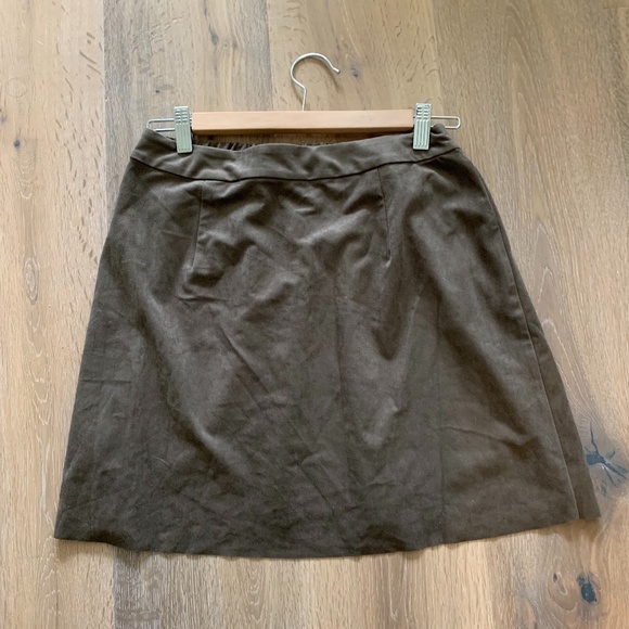 Aritzia Wilfred Free suede skirt size medium - Picture 4 of 7